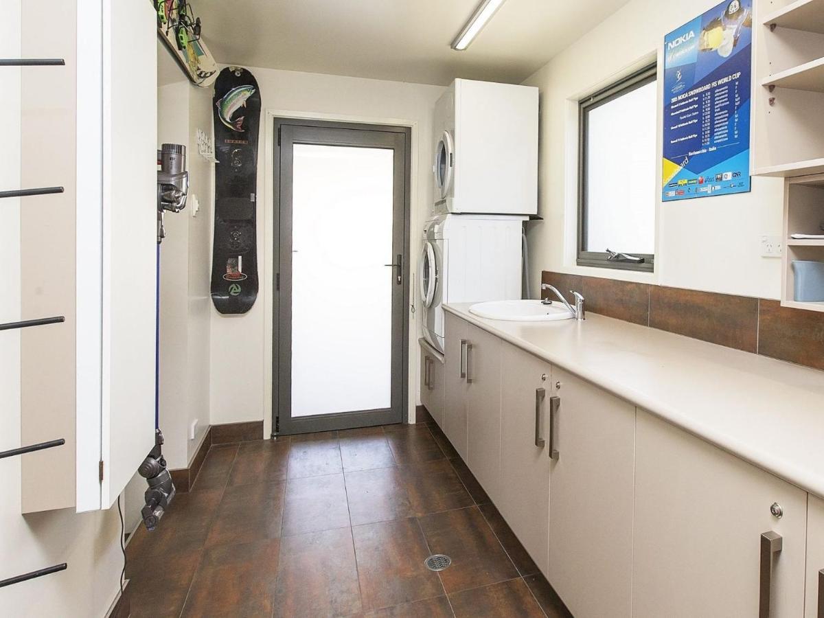 Ned Kelly'S Retreat - Stunning 3Br Townhouse L Lake Views L Wifi L Bbq Jindabyne Dış mekan fotoğraf