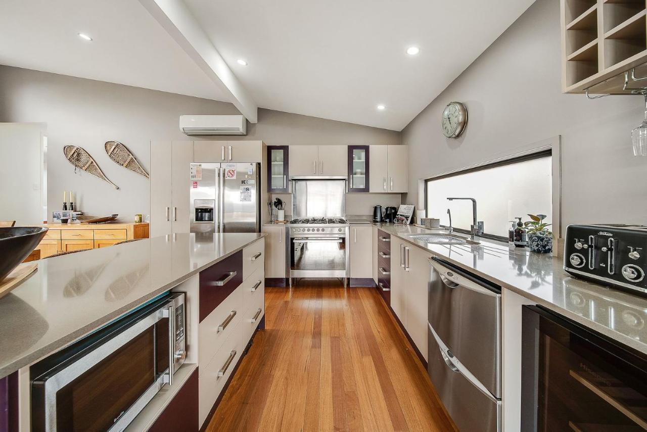 Ned Kelly'S Retreat - Stunning 3Br Townhouse L Lake Views L Wifi L Bbq Jindabyne Dış mekan fotoğraf