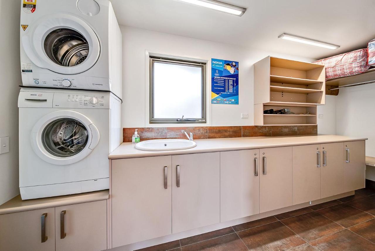 Ned Kelly'S Retreat - Stunning 3Br Townhouse L Lake Views L Wifi L Bbq Jindabyne Dış mekan fotoğraf